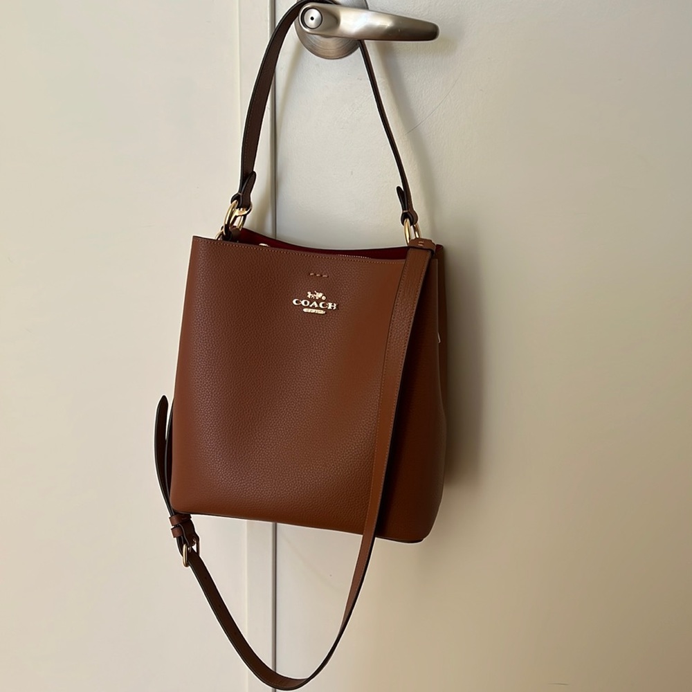 Coach Town bucket bag in redwood ( camel)